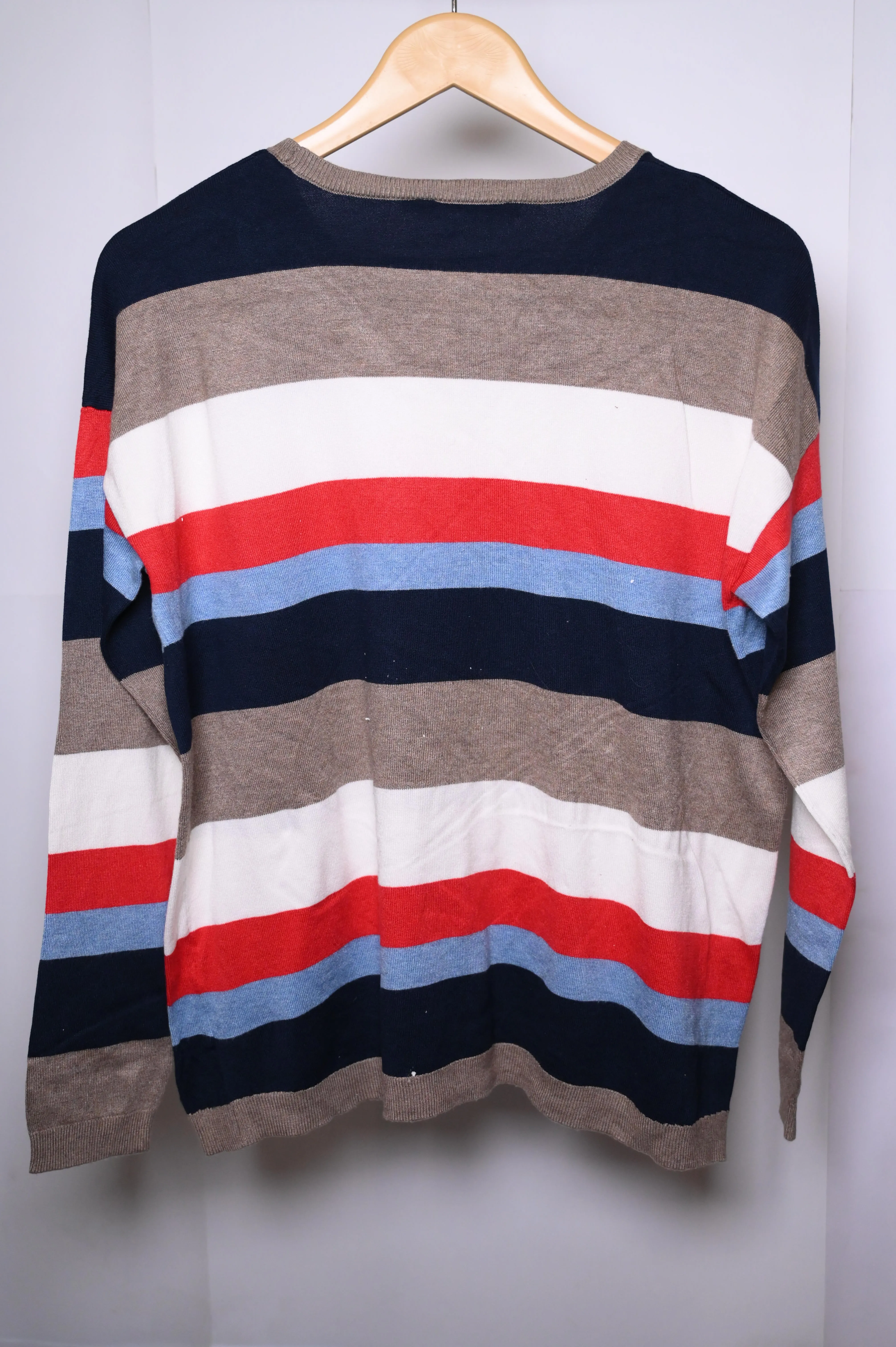 Pebble Bay Blue, White & Red Striped Sweatshirt (Large)