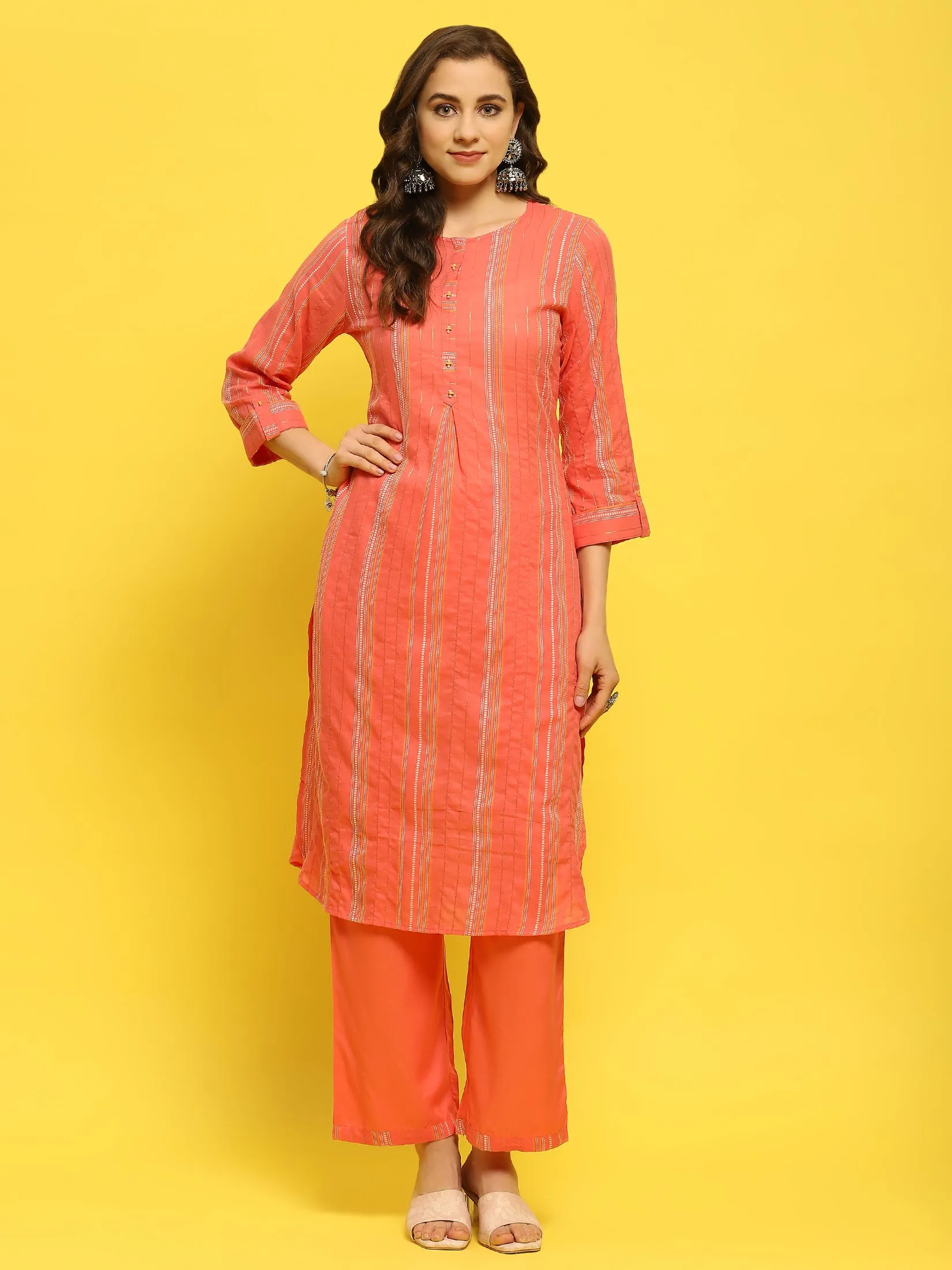 Women Cotton Peach Yarn Dyed Kurta With Comfort Pant