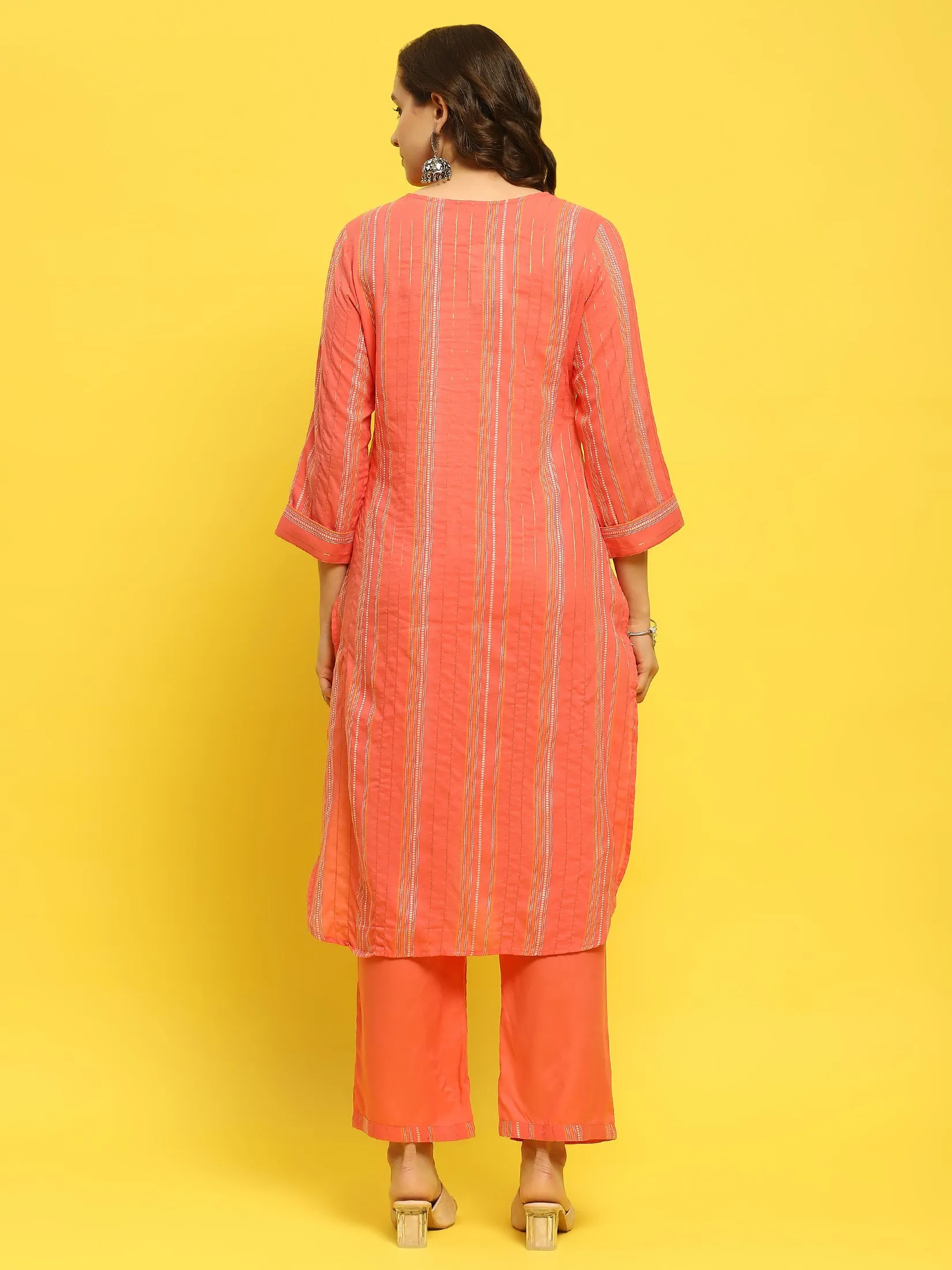 Women Cotton Peach Yarn Dyed Kurta With Comfort Pant