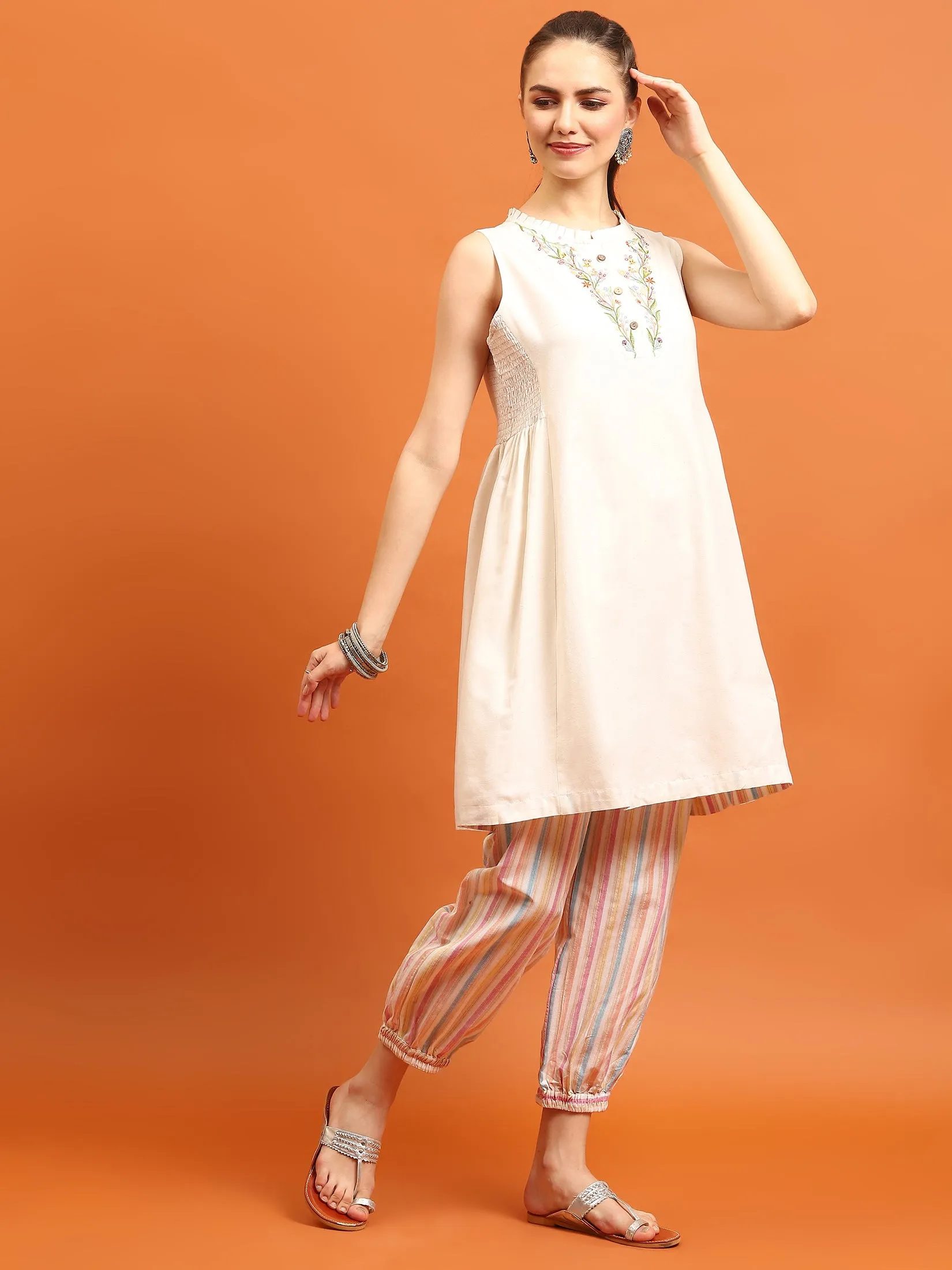 Women Off White Embroidered Kurta With Harem Pant